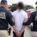 INTERPOL y DIJIN arrestan en Bogotá a colombiano trans acusado de secuestrar a menor en Chile