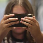 Adicción a Internet en adolescentes - efectos en el cerebro y comportamiento