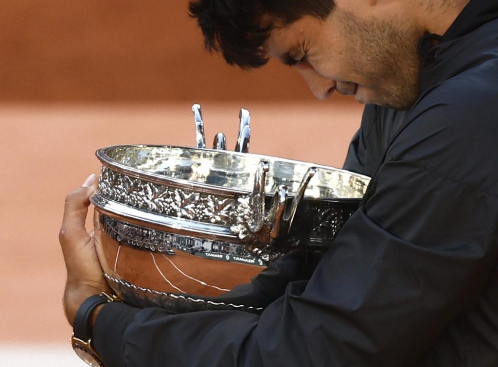 Carlos Alcaraz se corona campeón de Roland Garros en una final épica