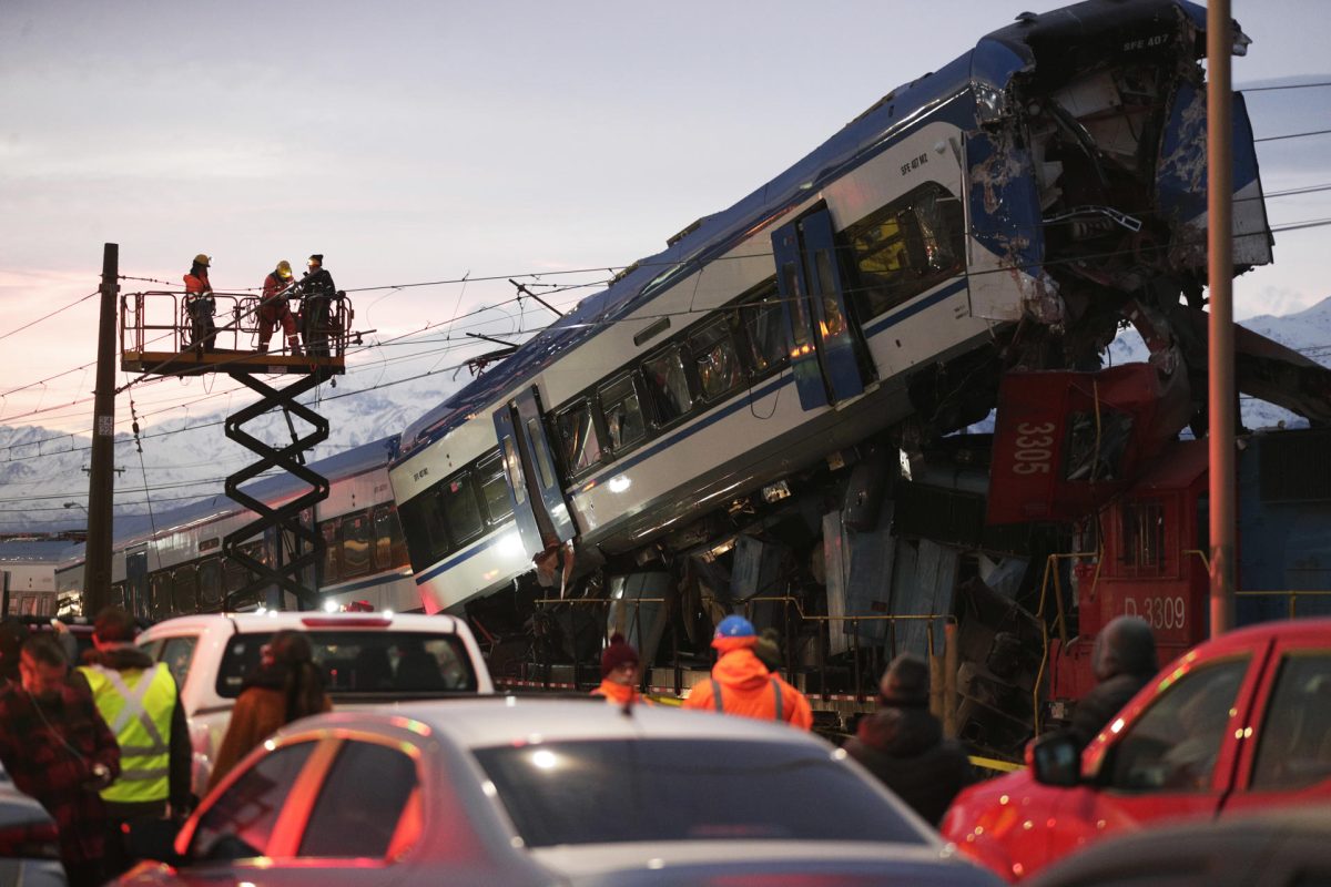 Dos muertos en un choque de trenes en la capital de Chile