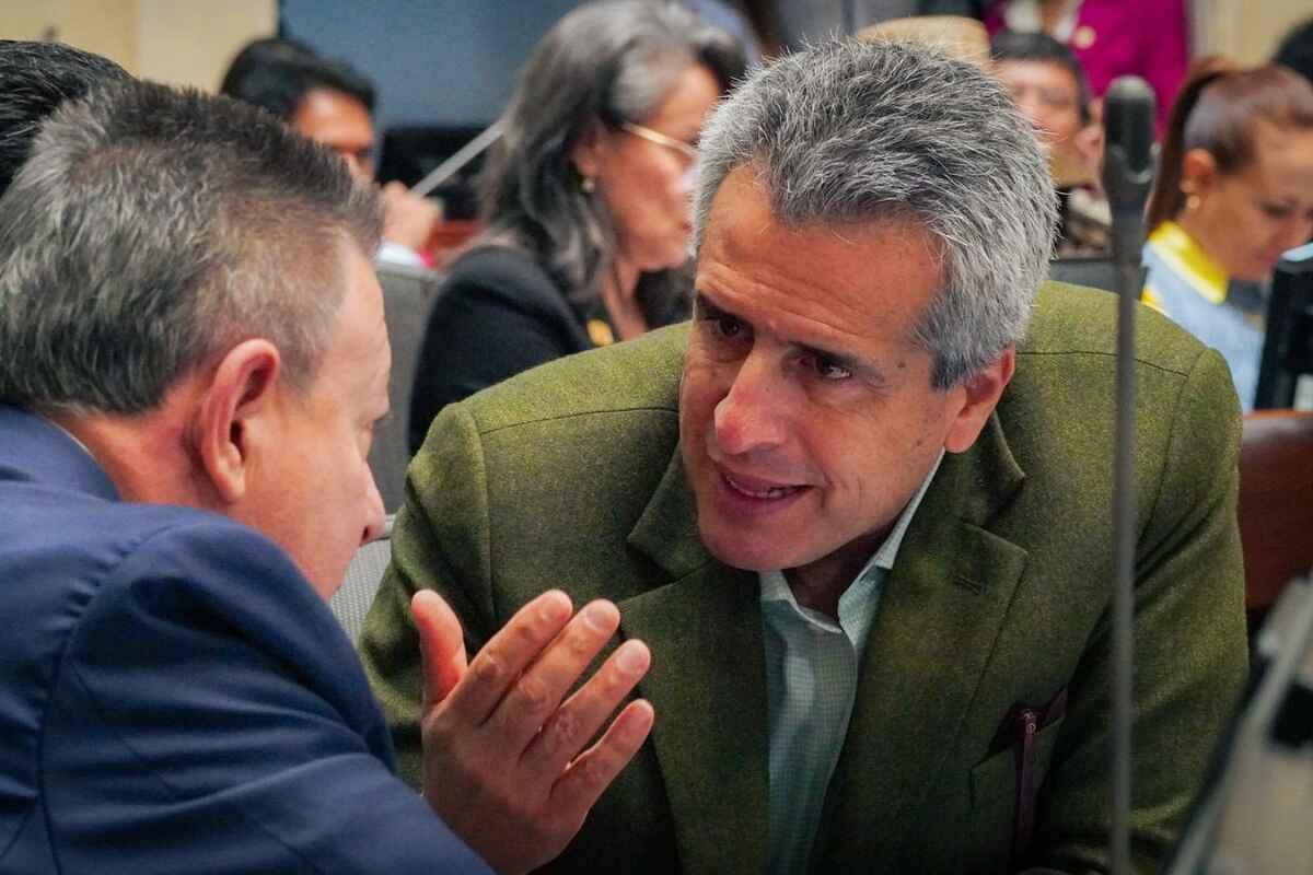 Luis Fernando Velasco deja su cargo: Petro busca nuevo ministro del Interior
