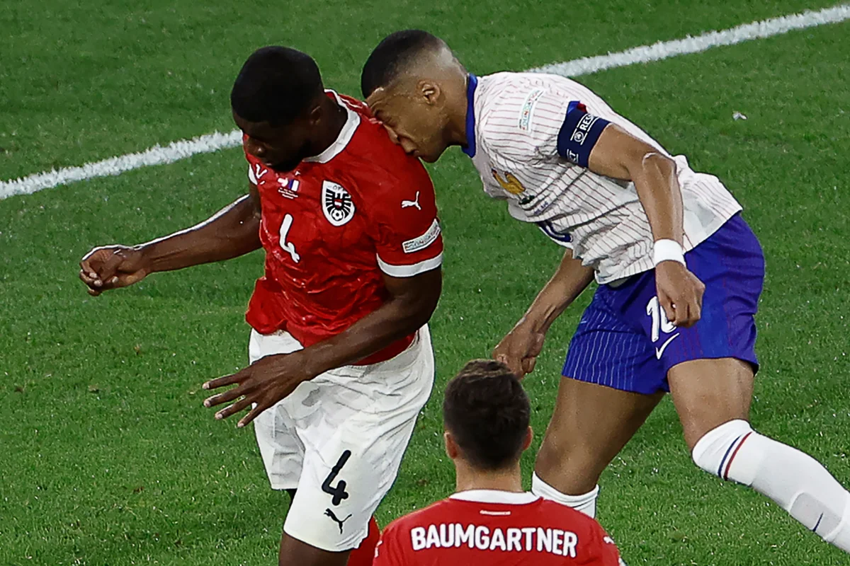 Mbappé no pasará por quirófano y podría jugar contra Países Bajos