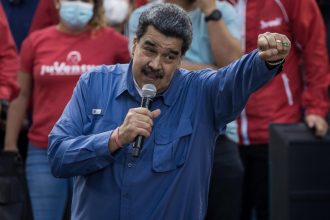 Nicolás Maduro asegura que Venezuela superará la guerra económica y las sanciones
