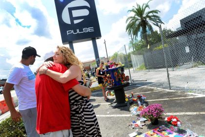 Orlando recuerda a las 49 víctimas del tiroteo de 2016 en una fiesta latina del club Pulse