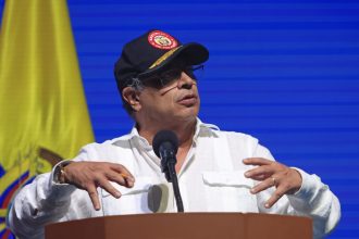 Petro cancela su asistencia a la Conferencia de Paz de Ucrania alegando que extenderá la guerra