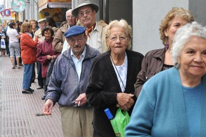 Reforma de Petro limitaría quiénes pueden heredar una pensión en Colombia