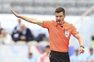 UEFA pelea por poner fin a las protestas: solo los capitanes podrán acercarse al árbitro