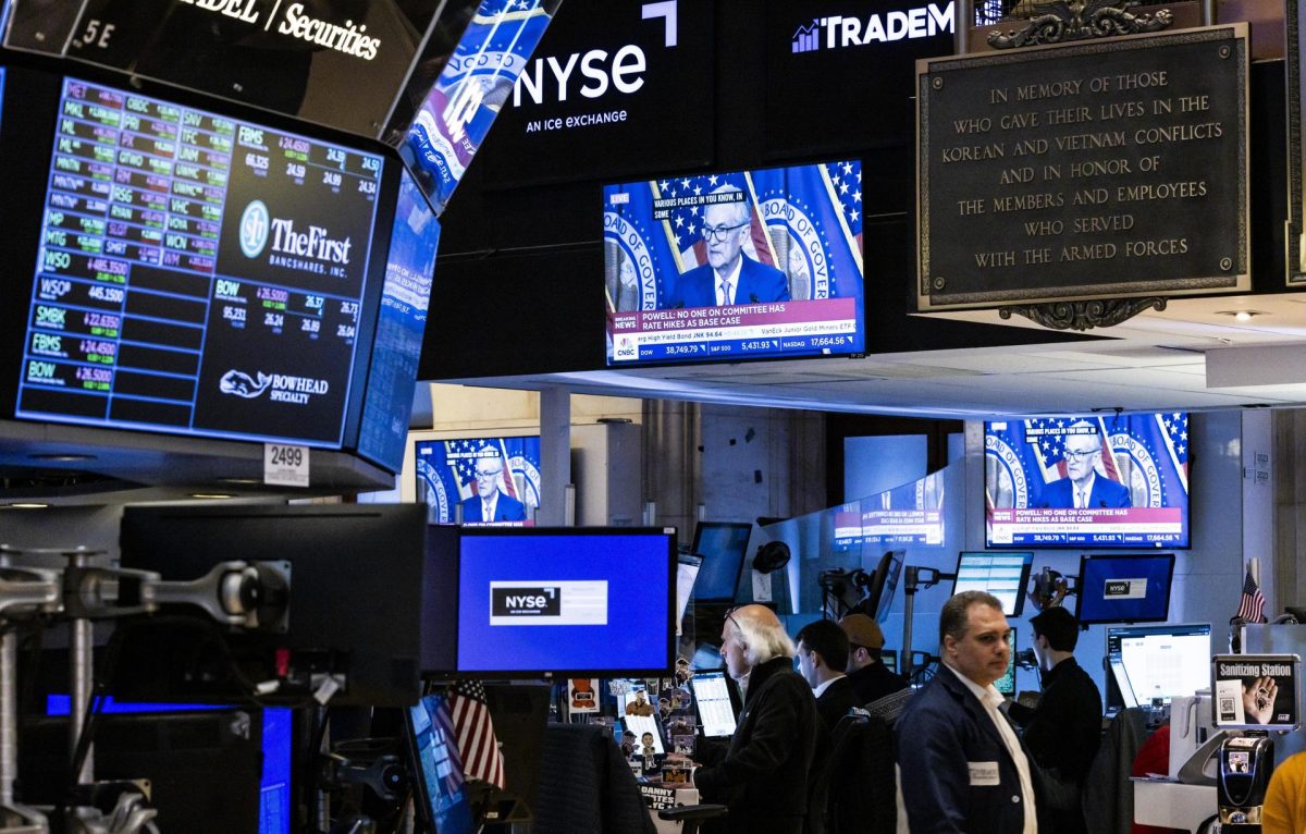 Wall Street abre en verde tras el debate presidencial y los últimos datos de inflación