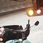 Motociclista pierde la vida tras impactar con un camión en la Paralela, sentido Norte-Sur, en el puente de la Medellín-Bogotá