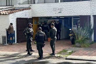 Presunta extorsión detrás de fallido atentado con granada en un local de envíos en Bogotá