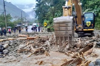 Tragedia en Baños: Deslizamientos de tierra dejan ocho muertos y decenas de desaparecidos