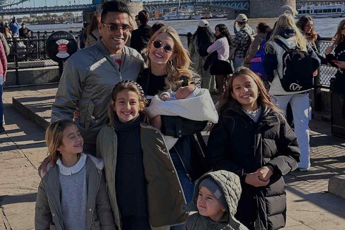 Falcao y su familia, felices de volver a Colombia con Millonarios