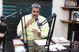 Maduro promete prosperidad y llama a migrantes a regresar a Venezuela
