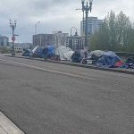 >Polémica decisión de la Corte Suprema: ciudad de Oregón podrá multar a personas sin hogar