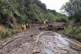 Alarma en el Nevado del Ruiz: Deslizamientos de tierra dejan incomunicados a 32 turistas