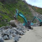 Vía entre Santa Fe de Antioquia y Cañasgordas nuevamente inhabilitada: Trabajos de remoción en El Tunal
