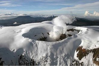 Volcán Nevado del Ruiz continúa inestable: Récord de sismos en el domo de lava