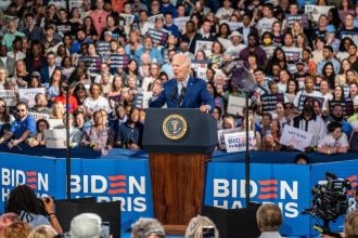Nuevo anuncio de Joe Biden defiende su liderazgo frente a Trump