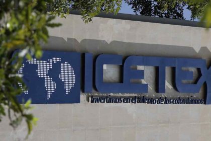 Crisis en el Icetex: Petro responde a críticas y señala prioridad en universidades públicas