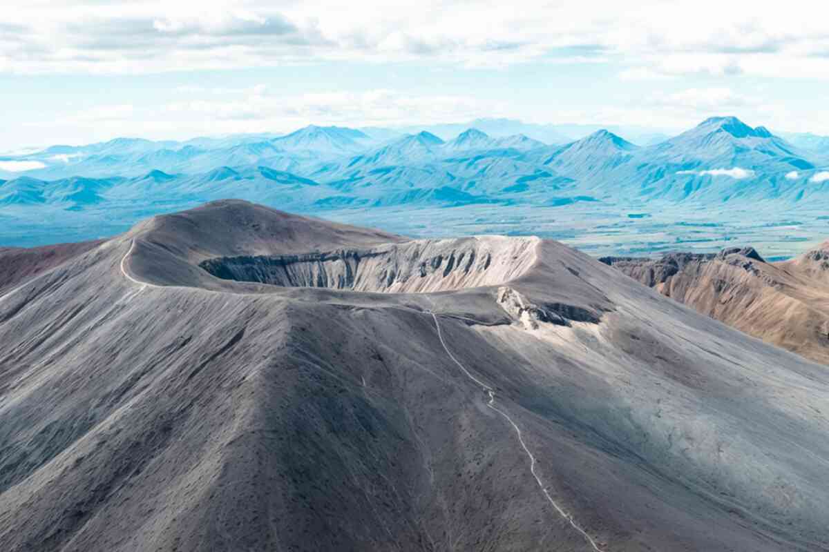 Reporte confirma señales de actividad volcánica y presencia de grietas en cadena de volcanes del Cauca.