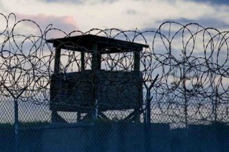 Polémica por el plan de Trump de encarcelar migrantes en Guantánamo