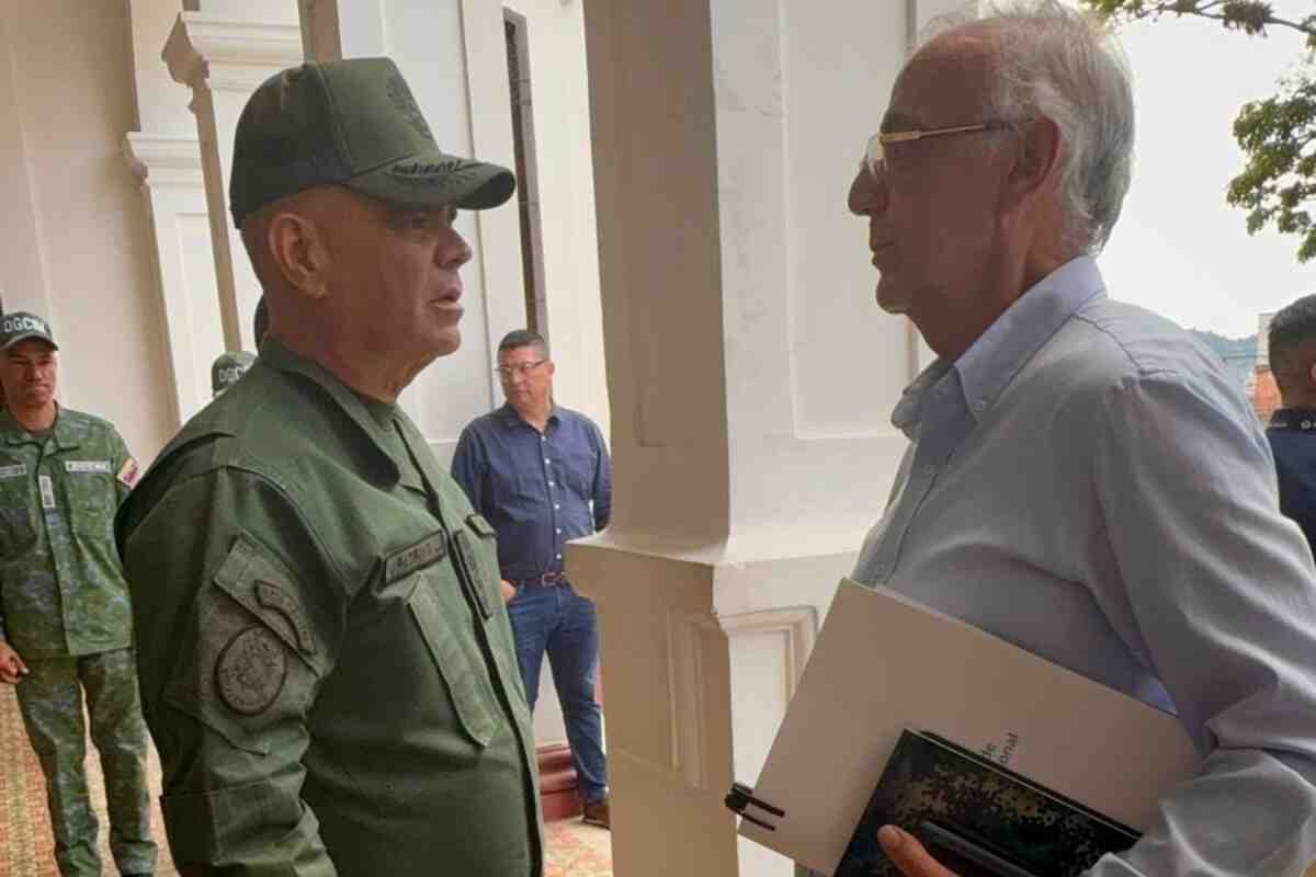 Reunión entre Iván Velásquez y Vladimir Padrino: ¿Habrá acciones contra el ELN?