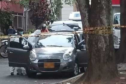 Homicidio en Medellín: conductor de plataforma fue asesinado dentro de su vehículo en la Placita de Flórez