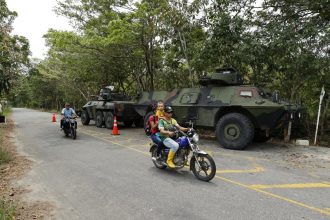 Dejan en libertad a cuatro soldados que habían sido secuestrados por el ELN en Colombia