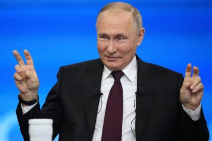 Putin dice que las élites políticas europeas terminarán moviendo la cola ante Trump