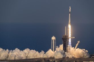 Con zambullida en el mar finalizará esta semana odisea de dos astronautas que se politizó