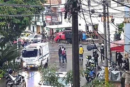 medellín: Trágico accidente en Manrique Central: un menor muerto tras colisión de siete vehículos